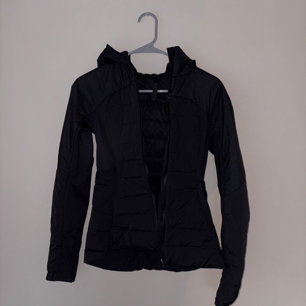 lululemon athletica Women's Black Hooded Puffer Jacket